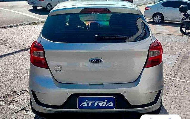 imagem-https://www.socarrao.com.br/sc-vehicle-images-prod/4402588/1792700048394-104e55ae-ae65-4100-972e-12672096609c.jpg