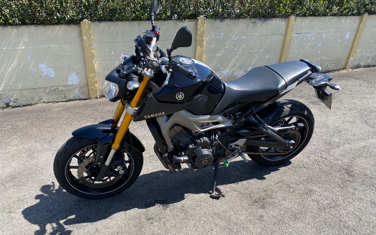 Yamaha MT-09 850cc/ABS 2015 Roxo — foto 1 de 3