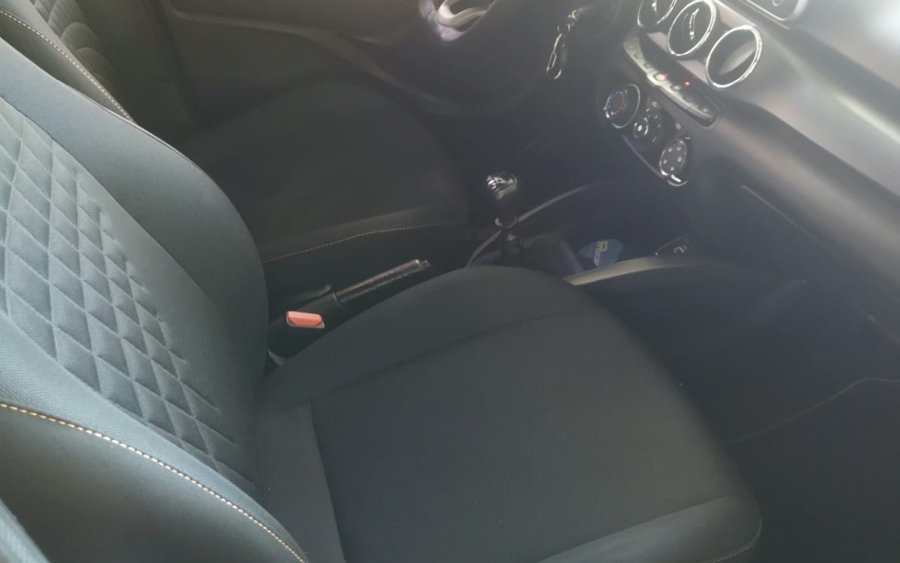 imagem-https://www.socarrao.com.br/sc-vehicle-images-prod/4402631/1792517088398-NjM2MWYwZmQtYWFkMy00N2MwLWEzNjItMGE4OGM0MDIxNjljLmpwZw.jpg