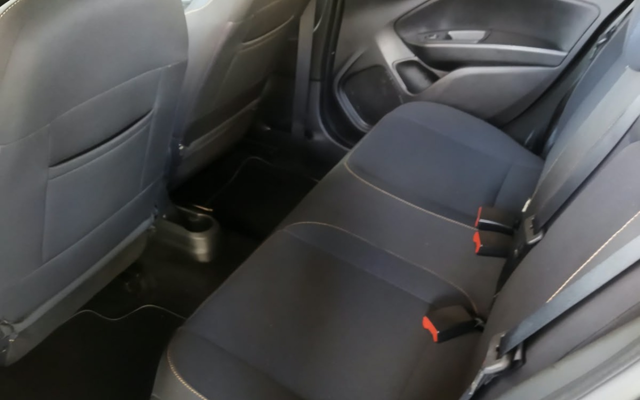 imagem-https://www.socarrao.com.br/sc-vehicle-images-prod/4402631/1792517088991-YWNjMWY3MjAtZTIyMS00YmFkLWJlNDItYTQyYTBmNmNlZjU0LmpwZw.jpg
