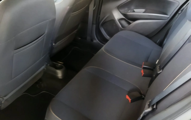 imagem-https://www.socarrao.com.br/sc-vehicle-images-prod/4402631/1792517088991-YWNjMWY3MjAtZTIyMS00YmFkLWJlNDItYTQyYTBmNmNlZjU0LmpwZw.jpg