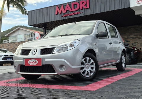 Renault Sandero 2010 Prata — foto 1 de 3