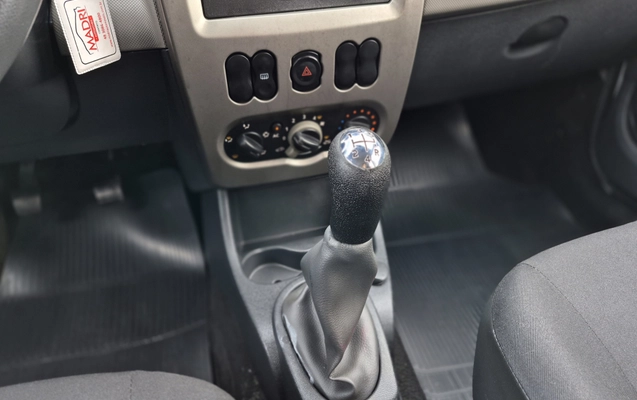 imagem-https://www.socarrao.com.br/sc-vehicle-images-prod/4402633/1792517122930-003_6521b6d38654b43f2379f132250271f4.jpg