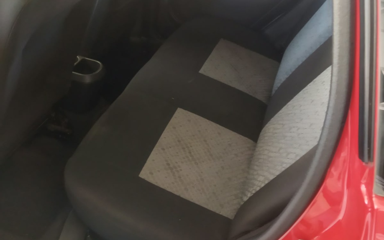imagem-https://www.socarrao.com.br/sc-vehicle-images-prod/4402667/1792517359622-NjA1NWE3ODEtYzVlMy00OTY5LWFmZDMtZjMxMjJjYThmNjMzLmpwZw.jpg