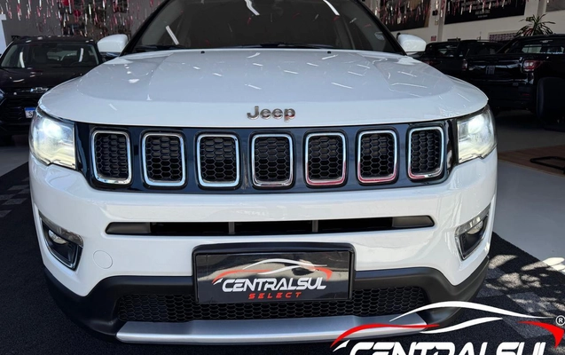 imagem-https://www.socarrao.com.br/sc-vehicle-images-prod/4402687/1792517475763-8fdcbc9206c345b98f5d2c1f0a903cab_1792517341521.jpg