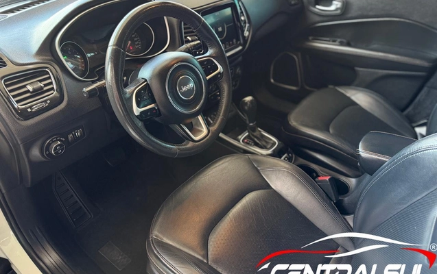 imagem-https://www.socarrao.com.br/sc-vehicle-images-prod/4402687/1792517475765-33e44edd24564265a276e945034bd787_1792517341531.jpg