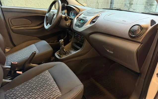 imagem-https://www.socarrao.com.br/sc-vehicle-images-prod/4402689/1792697282139-8579130_6_B_60aa768dfe.jpeg