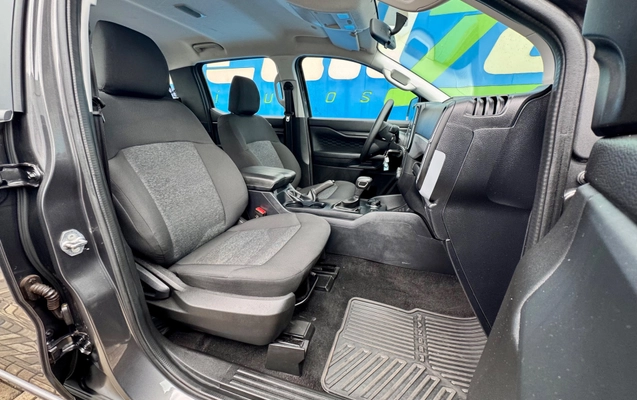 imagem-https://www.socarrao.com.br/sc-vehicle-images-prod/4402743/1792517769720-29f8730c-7d88-46cd-b406-024cc4e42096.jpg