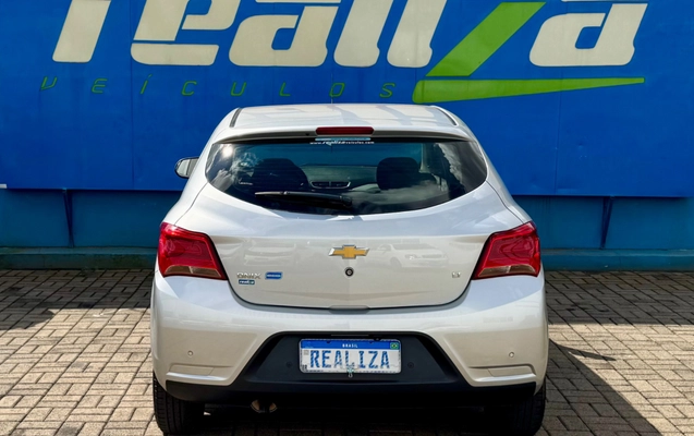 imagem-https://www.socarrao.com.br/sc-vehicle-images-prod/4402745/1792517779482-a877e4c1-f9b9-40e0-b89c-1aec319e61fb.jpg