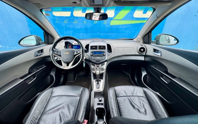 imagem-https://www.socarrao.com.br/sc-vehicle-images-prod/4402752/1792517838862-aa3c01c9-78d0-47c3-8868-3ca268739d16.jpg