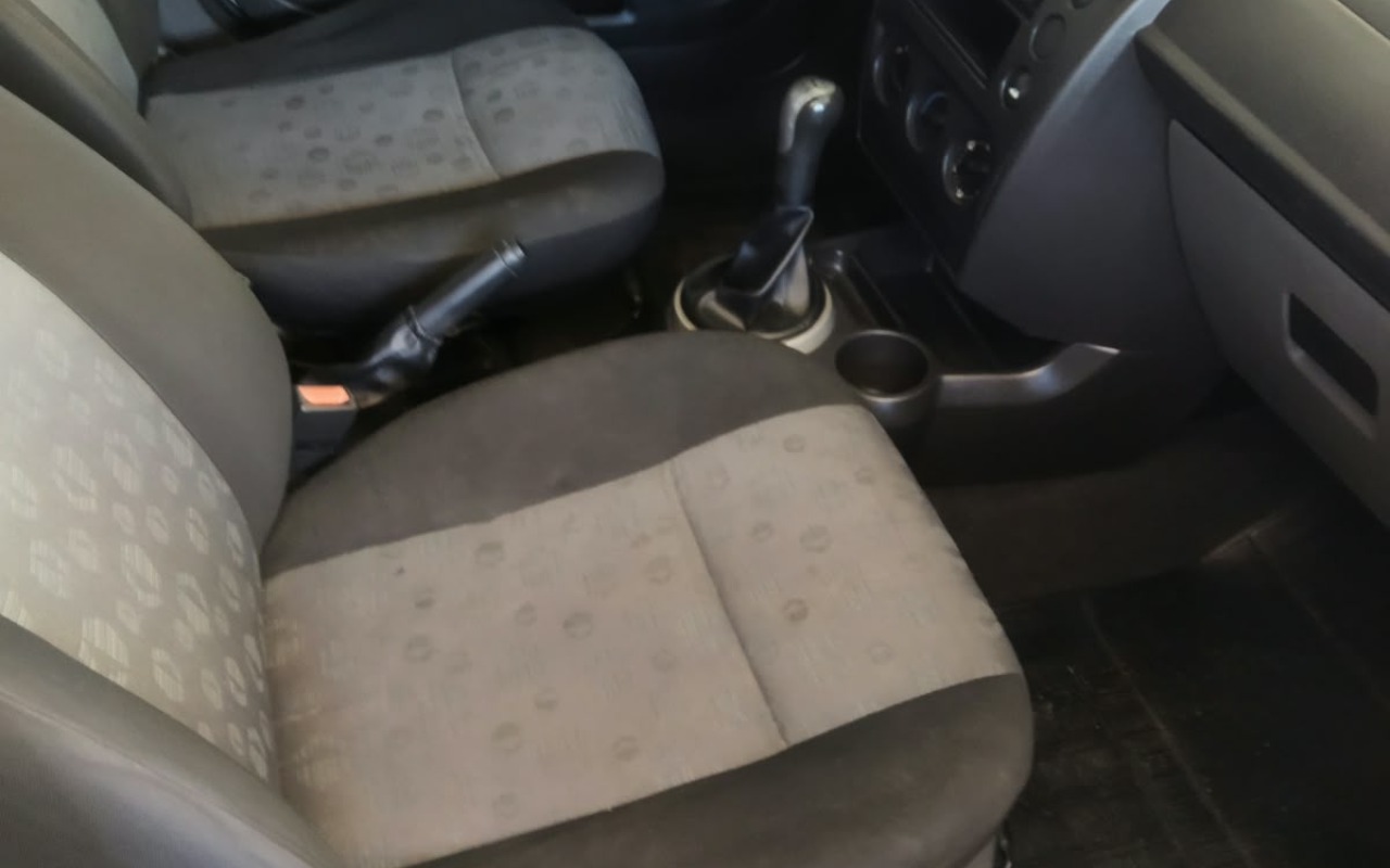 imagem-https://www.socarrao.com.br/sc-vehicle-images-prod/4402855/1792518545656-NDhiMzJkNDYtZDg4My00NmIyLWIxYTgtNjM1MDVhNTE0MzE4LmpwZw.jpg