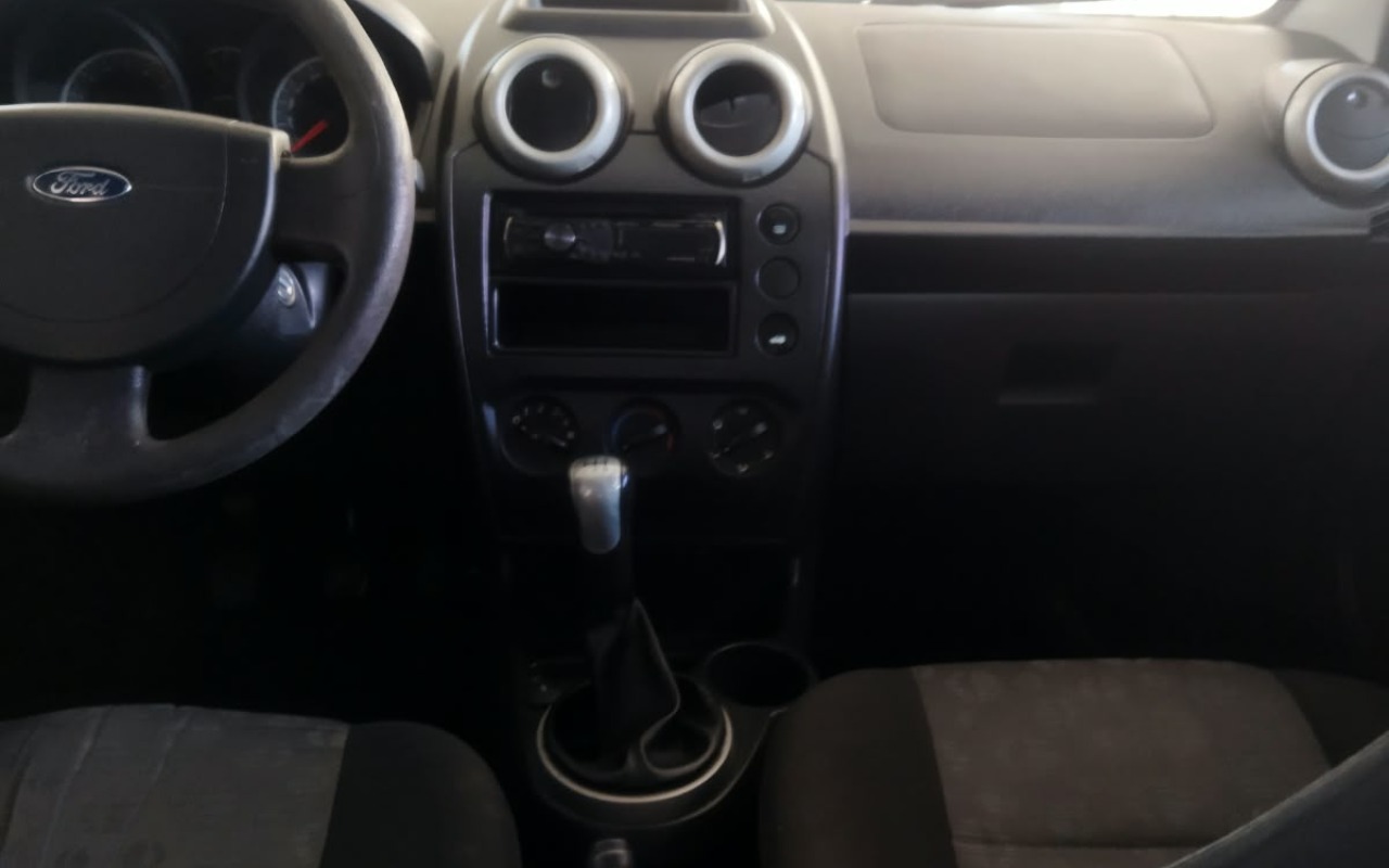 imagem-https://www.socarrao.com.br/sc-vehicle-images-prod/4402855/1792518545915-MWE5YjU1MzMtZjI1MS00MmUyLWE2ODUtOTVhNmY2ODc0ZTEwLmpwZw.jpg