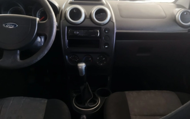 imagem-https://www.socarrao.com.br/sc-vehicle-images-prod/4402855/1792518545915-MWE5YjU1MzMtZjI1MS00MmUyLWE2ODUtOTVhNmY2ODc0ZTEwLmpwZw.jpg