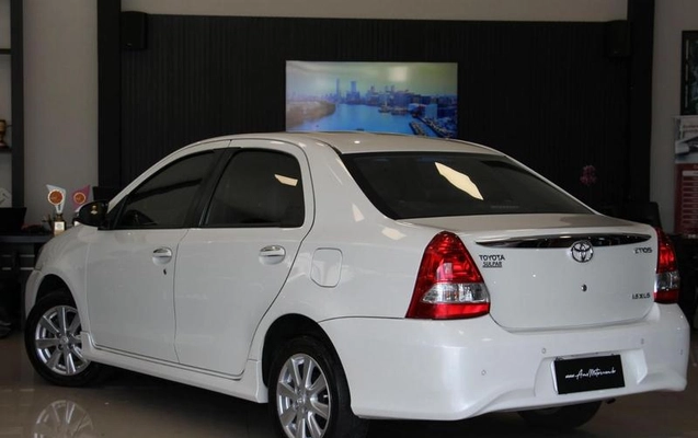 imagem-https://www.socarrao.com.br/sc-vehicle-images-prod/4402859/1792518568001-8584294_2_B_6cf804d07b.jpeg