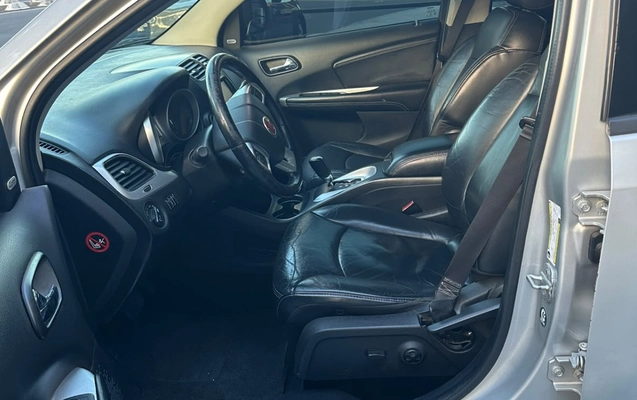 imagem-https://www.socarrao.com.br/sc-vehicle-images-prod/4402881/1792599782137-V2hhdHNBcHAgSW1hZ2UgMjAyNi0xMC0yMCBhdCAxNy40OC41MSgyKS5qcGVn.jpeg
