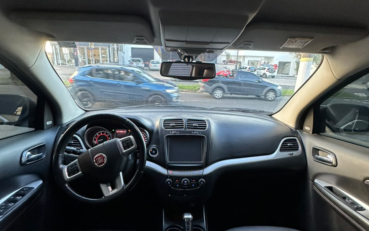 imagem-https://www.socarrao.com.br/sc-vehicle-images-prod/4402881/1792599782430-V2hhdHNBcHAgSW1hZ2UgMjAyNi0xMC0yMCBhdCAxNy40OC41Mig0KS5qcGVn.jpeg