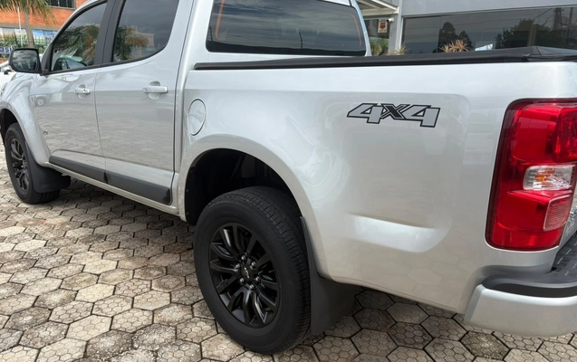 imagem-https://www.socarrao.com.br/sc-vehicle-images-prod/4402882/1792518757111-YjdlMGQ1NWYtNmNmYS00YzdiLTk4Y2UtMTI1ZGJhZDk1MmQzLmpwZWc.jpeg