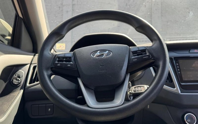 imagem-https://www.socarrao.com.br/sc-vehicle-images-prod/4402894/1792607807101-8582273_8_B_6a2b26c433.jpeg