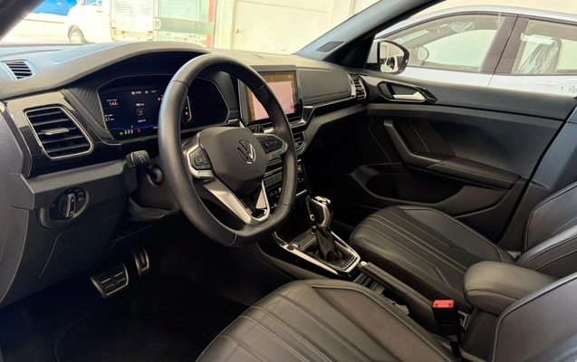 imagem-https://www.socarrao.com.br/sc-vehicle-images-prod/4402901/1792519158142-V2hhdHNBcHAgSW1hZ2UgMjAyNi0xMC0yMCBhdCAxMy4wMS4xNyAoMSkuanBlZw.jpeg