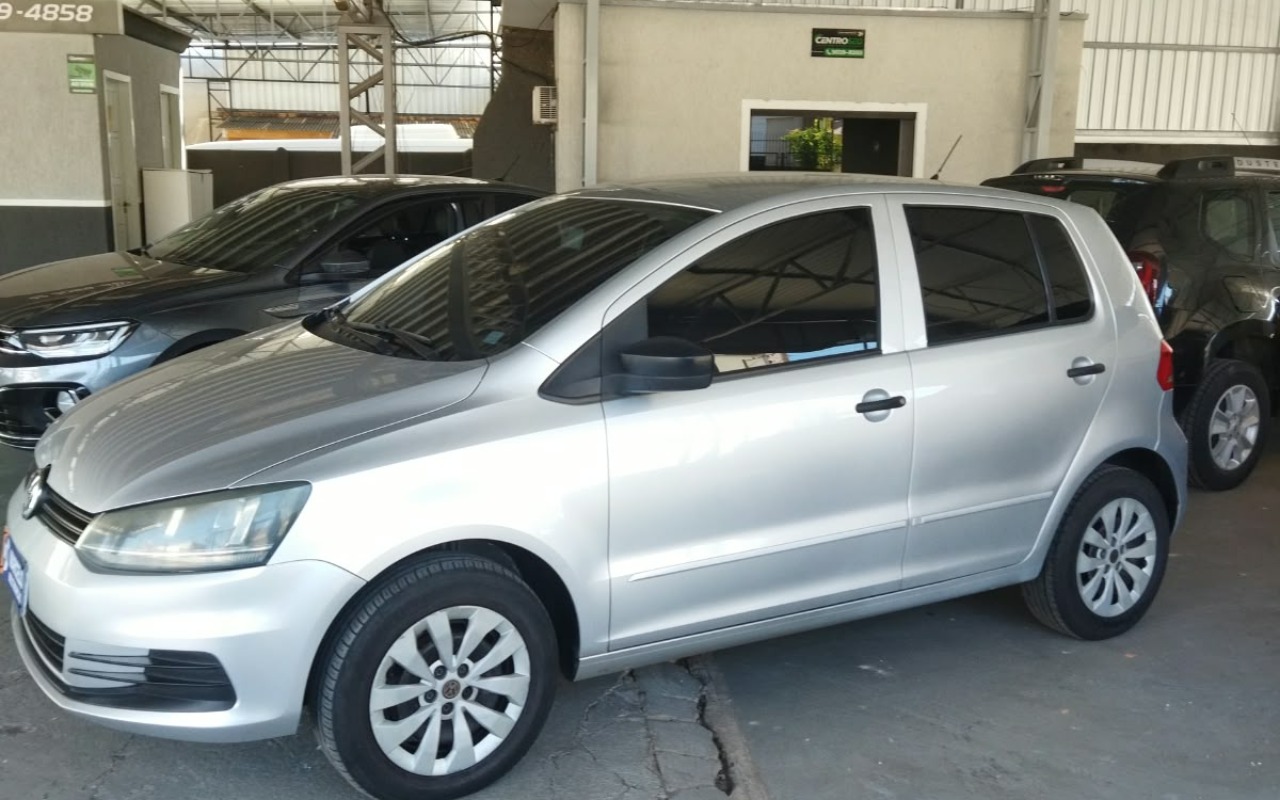 Volkswagen Fox TRENDLINE 1.0 FLEX 8V 5P 2015