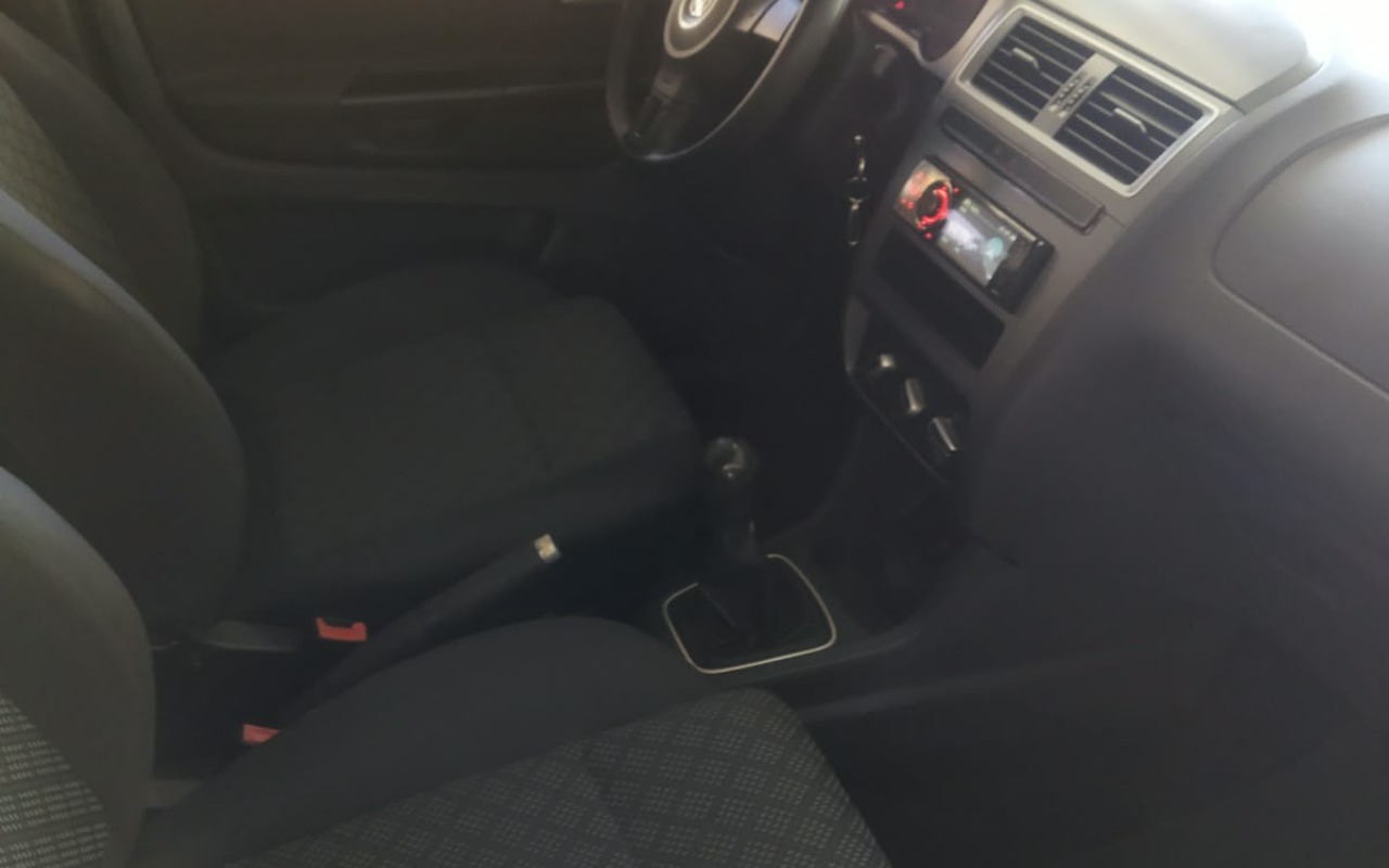 imagem-https://www.socarrao.com.br/sc-vehicle-images-prod/4402941/1792519263293-MjAxNzAxNWUtZGY2ZC00NzI0LThhNDMtZmM1YTExMmQxZWU1LmpwZw.jpg
