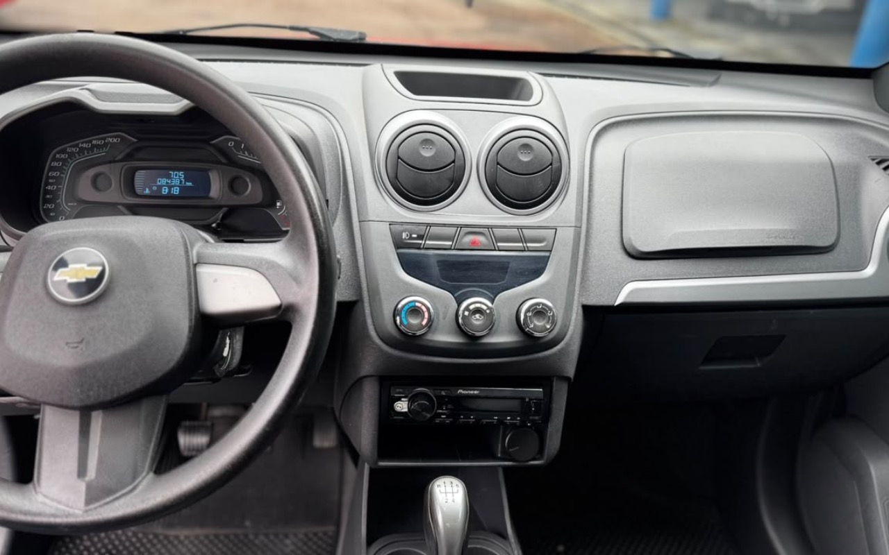 imagem-https://www.socarrao.com.br/sc-vehicle-images-prod/4402946/1792519297171-YmY3YWJmNzktMzY0OS00OThjLWEwMTItNGQ1YTNiYzBlZmIyLmpwZWc.jpeg