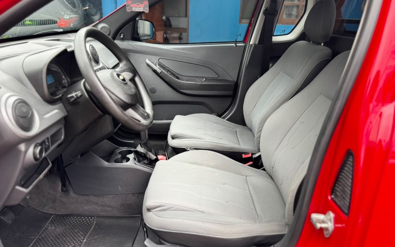 imagem-https://www.socarrao.com.br/sc-vehicle-images-prod/4402946/1792519297583-MzM4MTYzY2MtMzcyOS00M2JhLWFkMjEtMjU1NDZjY2FjZDRiLmpwZWc.jpeg