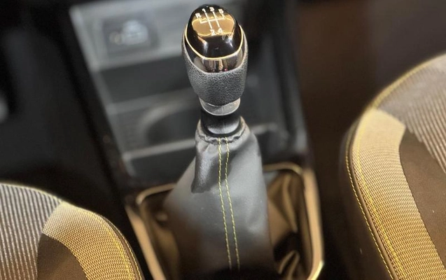 imagem-https://www.socarrao.com.br/sc-vehicle-images-prod/4402973/1792772540322-8562082_19_B_38c62f768f.jpeg