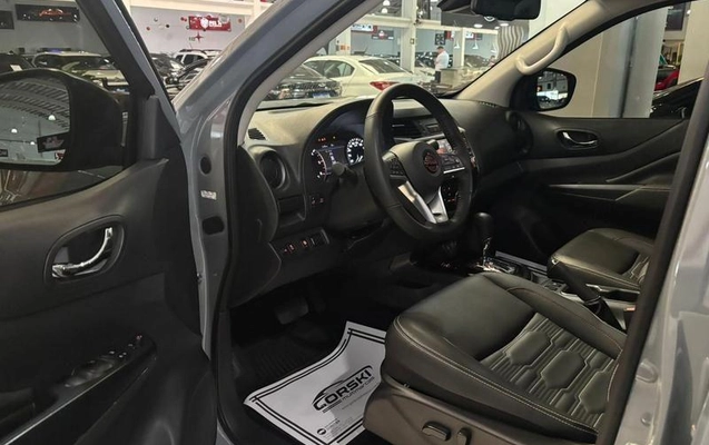imagem-https://www.socarrao.com.br/sc-vehicle-images-prod/4402991/1792519737115-8585949_12_B_22ce7be152.jpeg