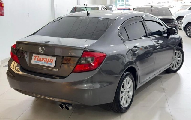 imagem-https://www.socarrao.com.br/sc-vehicle-images-prod/4403006/1792519701073-8530289_0_B_a94d9476c0.jpeg