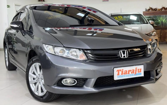 imagem-https://www.socarrao.com.br/sc-vehicle-images-prod/4403006/1792519701085-8530289_5_B_96110527f7.jpeg