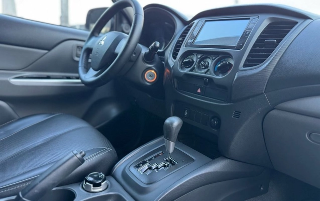 imagem-https://www.socarrao.com.br/sc-vehicle-images-prod/4403020/1792520327767-gb-8ba216f.jpg