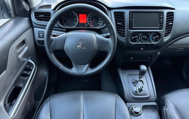 imagem-https://www.socarrao.com.br/sc-vehicle-images-prod/4403020/1792848522150-gb-332dc88.jpg