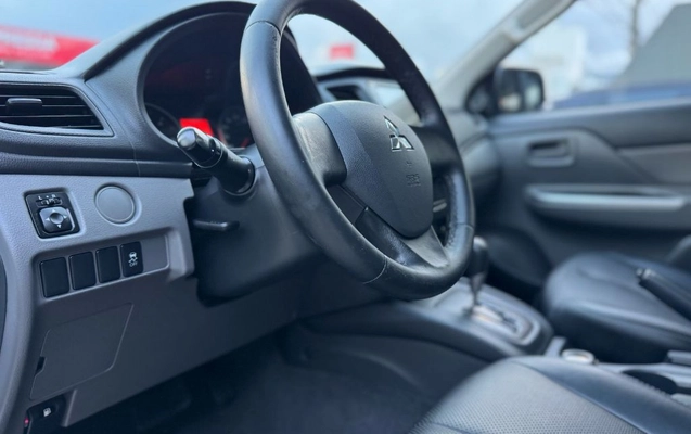 imagem-https://www.socarrao.com.br/sc-vehicle-images-prod/4403020/1792848522152-gb-cb5df10.jpg