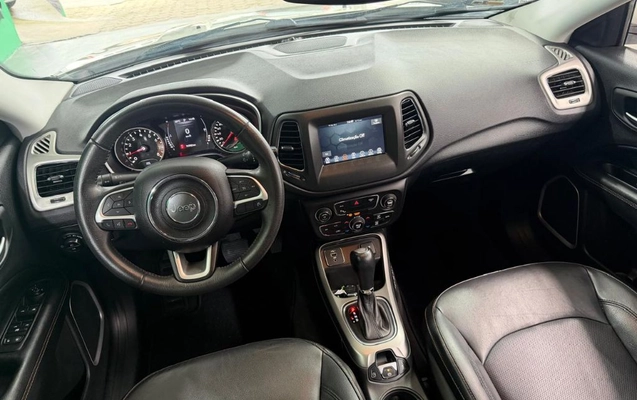 imagem-https://www.socarrao.com.br/sc-vehicle-images-prod/4403103/1792520055537-gb-0dd7683.jpeg