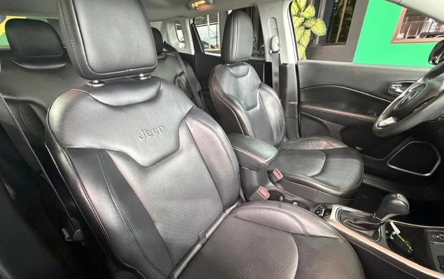 imagem-https://www.socarrao.com.br/sc-vehicle-images-prod/4403103/1792520055548-gb-1372554.jpeg