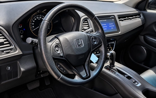 imagem-https://www.socarrao.com.br/sc-vehicle-images-prod/4403226/1792520336026-PhFYEavtnoeCFwGgxOC70MEAe3BdWbaL.jpg