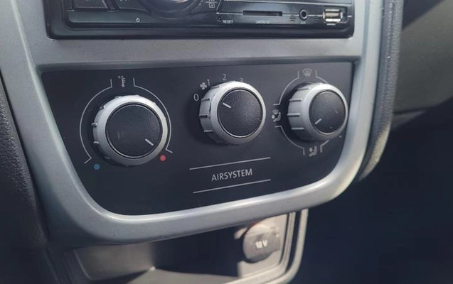 imagem-https://www.socarrao.com.br/sc-vehicle-images-prod/4403227/1792524960115-8588836_5_B_16dbc5f67f.jpeg