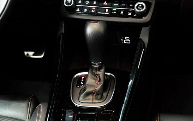 imagem-https://www.socarrao.com.br/sc-vehicle-images-prod/4403238/1792520422406-8586826_15_B_53ccfaa4d5.jpeg