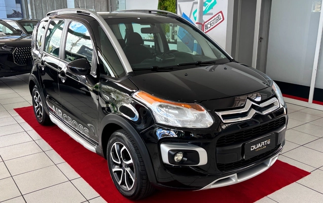 imagem-https://www.socarrao.com.br/sc-vehicle-images-prod/4403249/1792520453638-MDAxLmpwZw.jpg