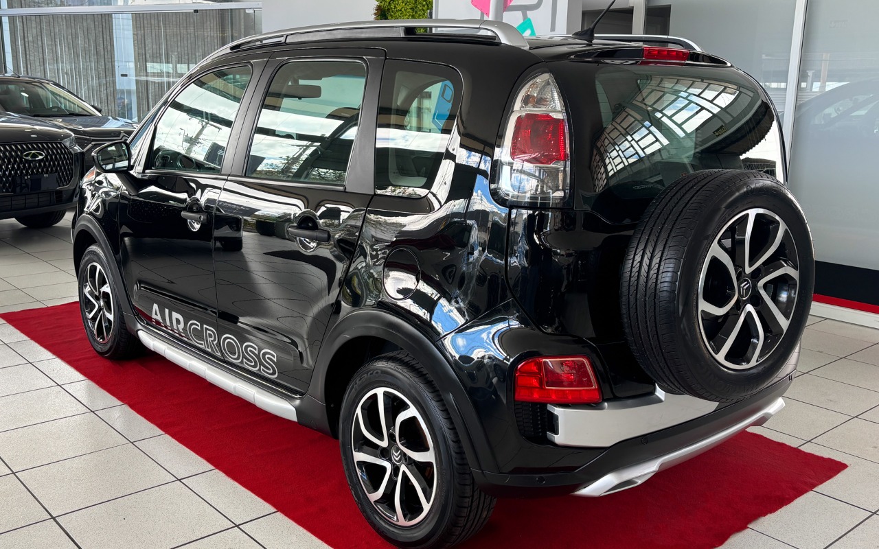 imagem-https://www.socarrao.com.br/sc-vehicle-images-prod/4403249/1792520453957-MDA1LmpwZw.jpg