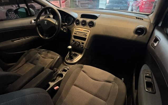 imagem-https://www.socarrao.com.br/sc-vehicle-images-prod/4403324/1792520609967-5cf768578f794d479ac2d84f9d156d98_1792520539061.jpg