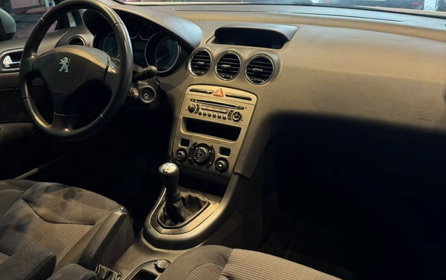 imagem-https://www.socarrao.com.br/sc-vehicle-images-prod/4403324/1792520609968-7769d3646ea2402ba281e47df167b71b_1792520539064.jpg