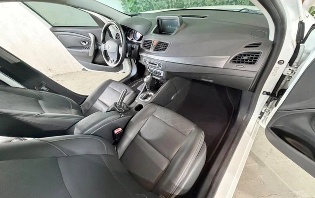 imagem-https://www.socarrao.com.br/sc-vehicle-images-prod/4403330/1792521147695-gb-a7b9d6f.jpeg