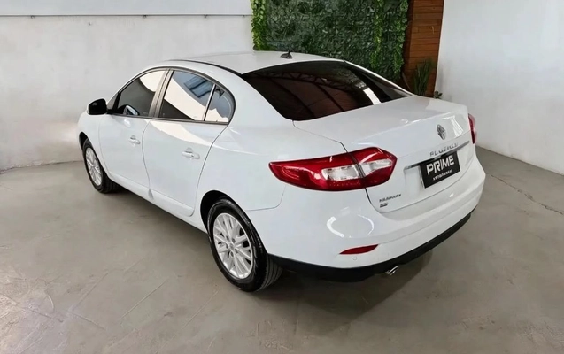 imagem-https://www.socarrao.com.br/sc-vehicle-images-prod/4403330/1792688956658-gb-794bbd3.jpeg