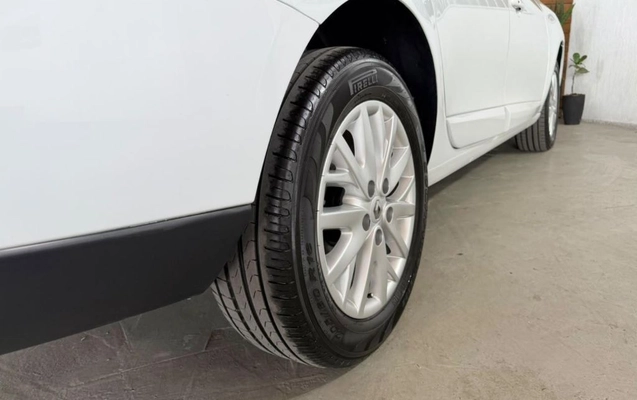 imagem-https://www.socarrao.com.br/sc-vehicle-images-prod/4403330/1792688956669-gb-de20752.jpeg