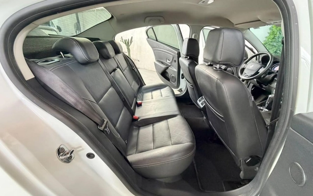 imagem-https://www.socarrao.com.br/sc-vehicle-images-prod/4403330/1792688956676-gb-69a6ee5.jpeg