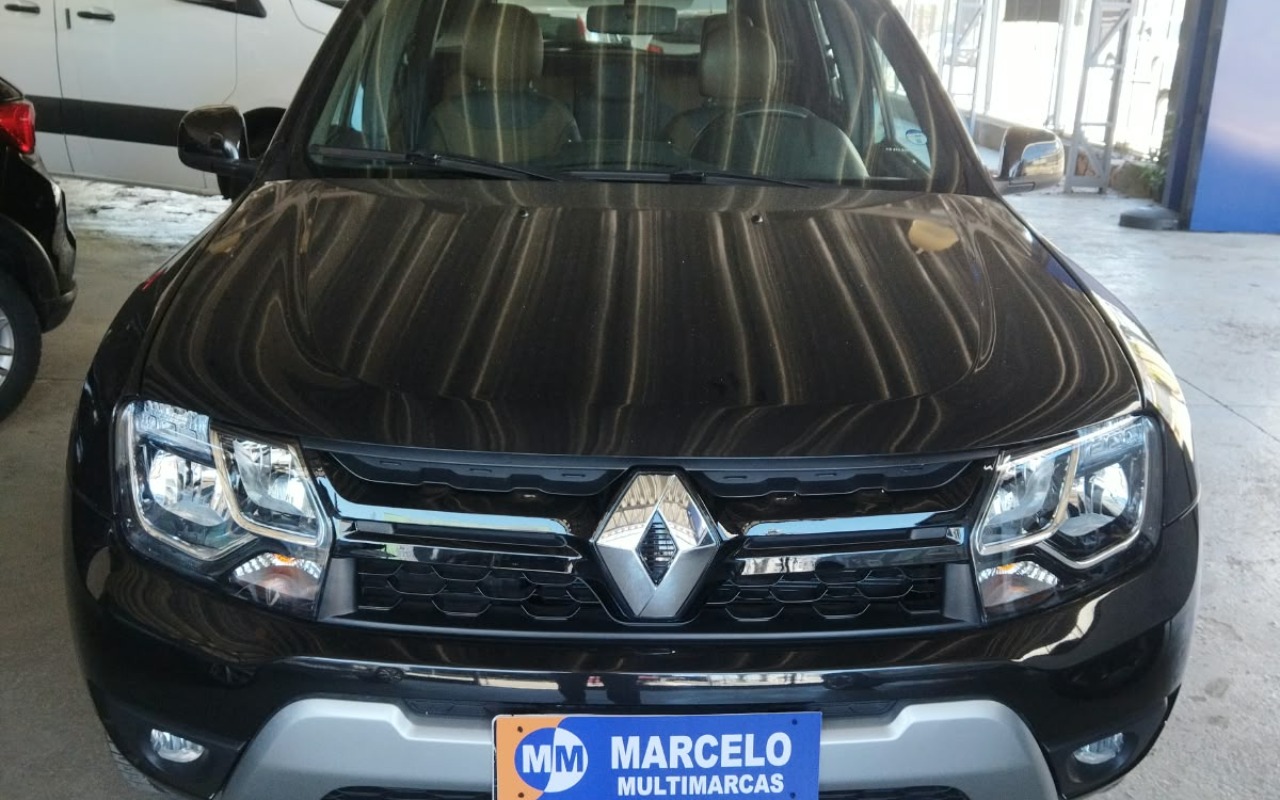 Renault Duster 2016 Preto — foto 1 de 3