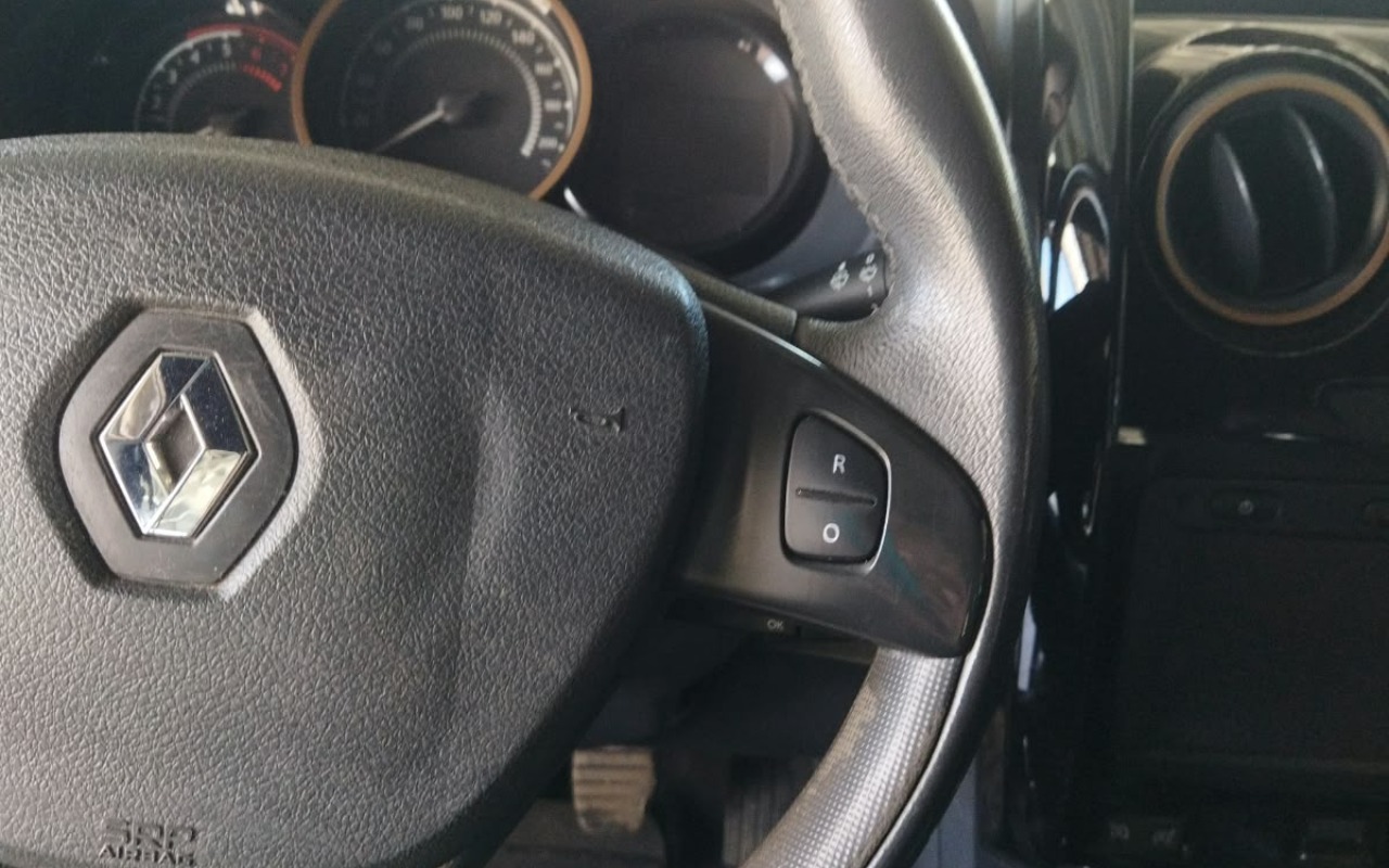 imagem-https://www.socarrao.com.br/sc-vehicle-images-prod/4403333/1792520832173-OTFmYmRkODAtMDBmYS00NjJjLTg1M2MtYjkxODIzNGU3Zjc5LmpwZw.jpg