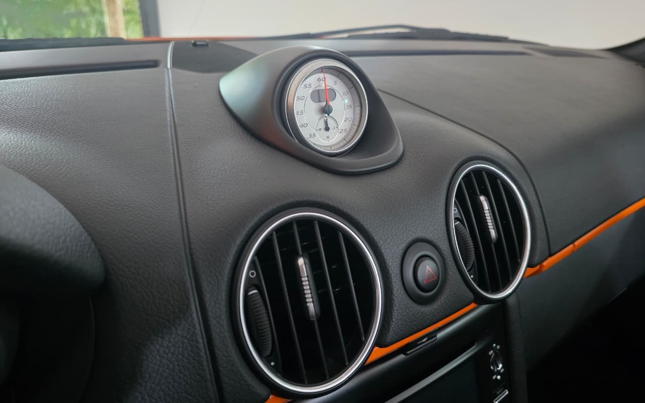 imagem-https://www.socarrao.com.br/sc-vehicle-images-prod/4403337/1792520856323-SU1HLTIwMjYxMDE3LVdBMDM3My5qcGc.jpg